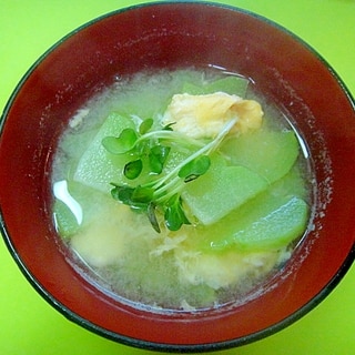 隼人瓜と卵の味噌汁